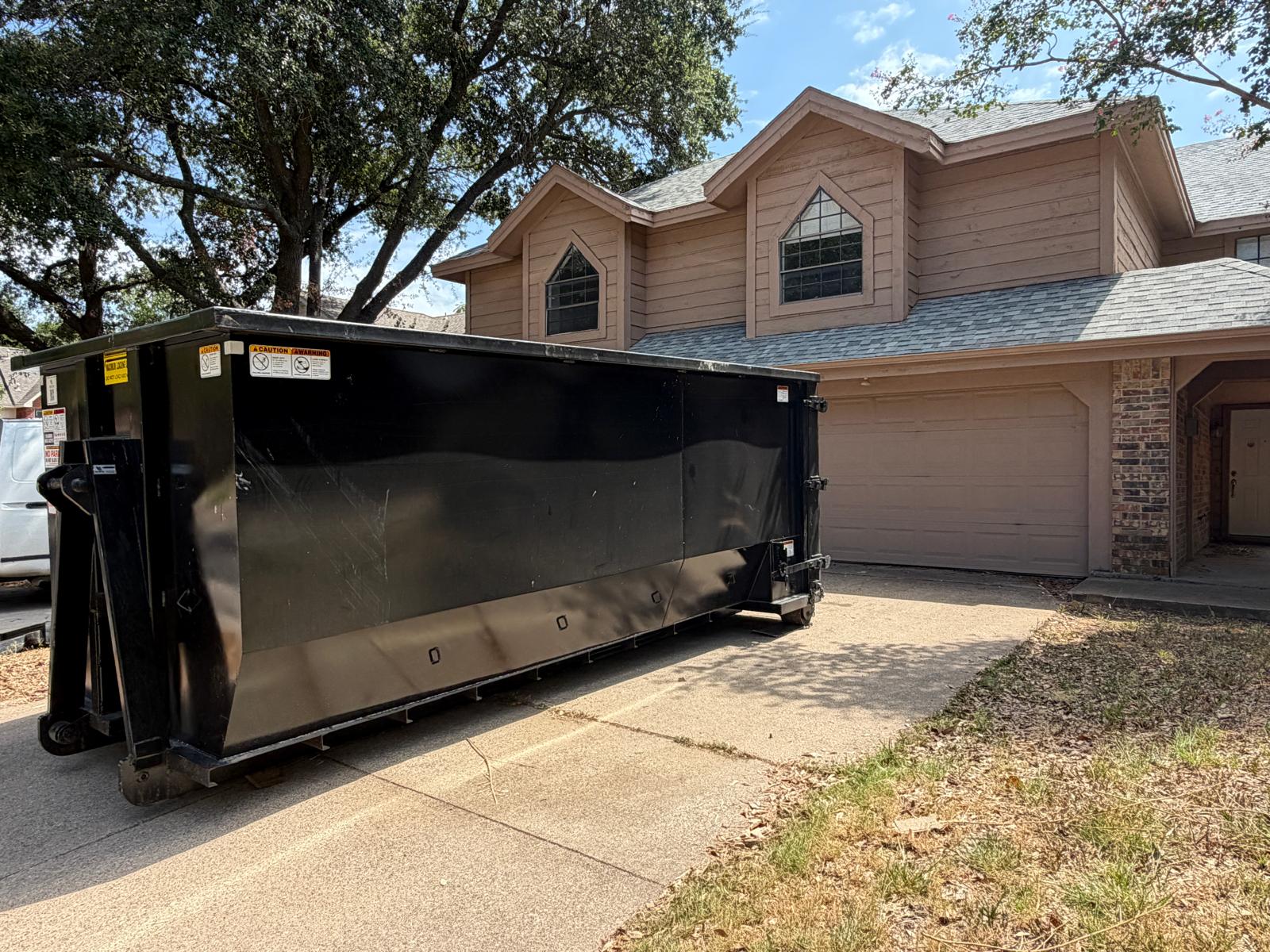 Roll-off dumpster rental delivery in Arlington, TX